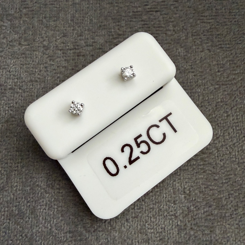 925 Silver Moissanite Stud Earrings